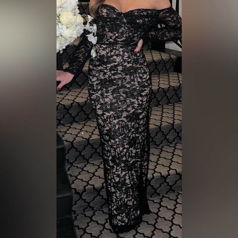 ABYSS BY ABBY Lace gown